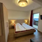 Clemens Hotel 3*