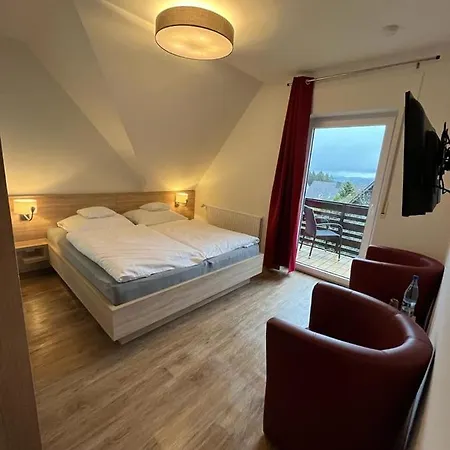 Clemens Hotel