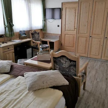 Clemens Отель