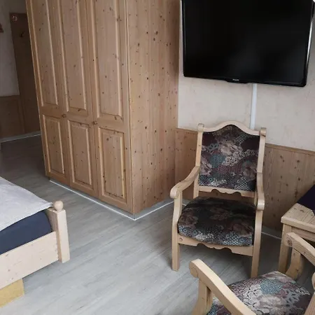 Отель Clemens 3*