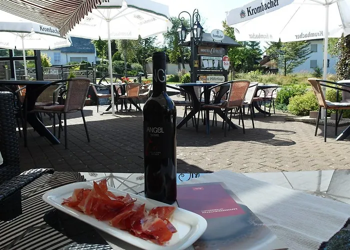 Ξενοδοχείο Clemens 3*