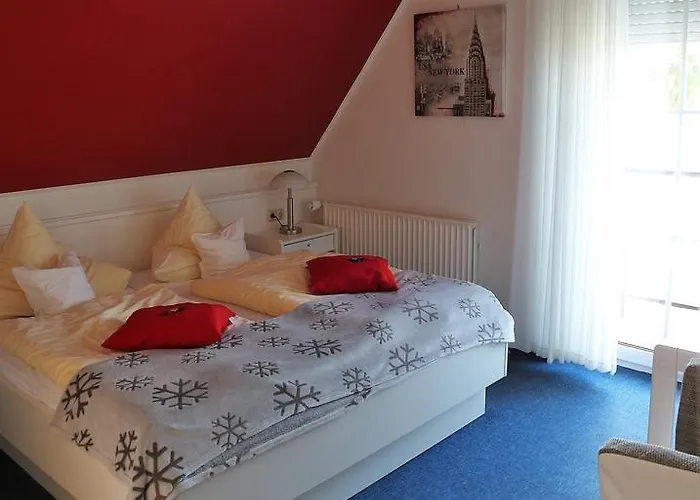 Ξενοδοχείο Clemens 3*